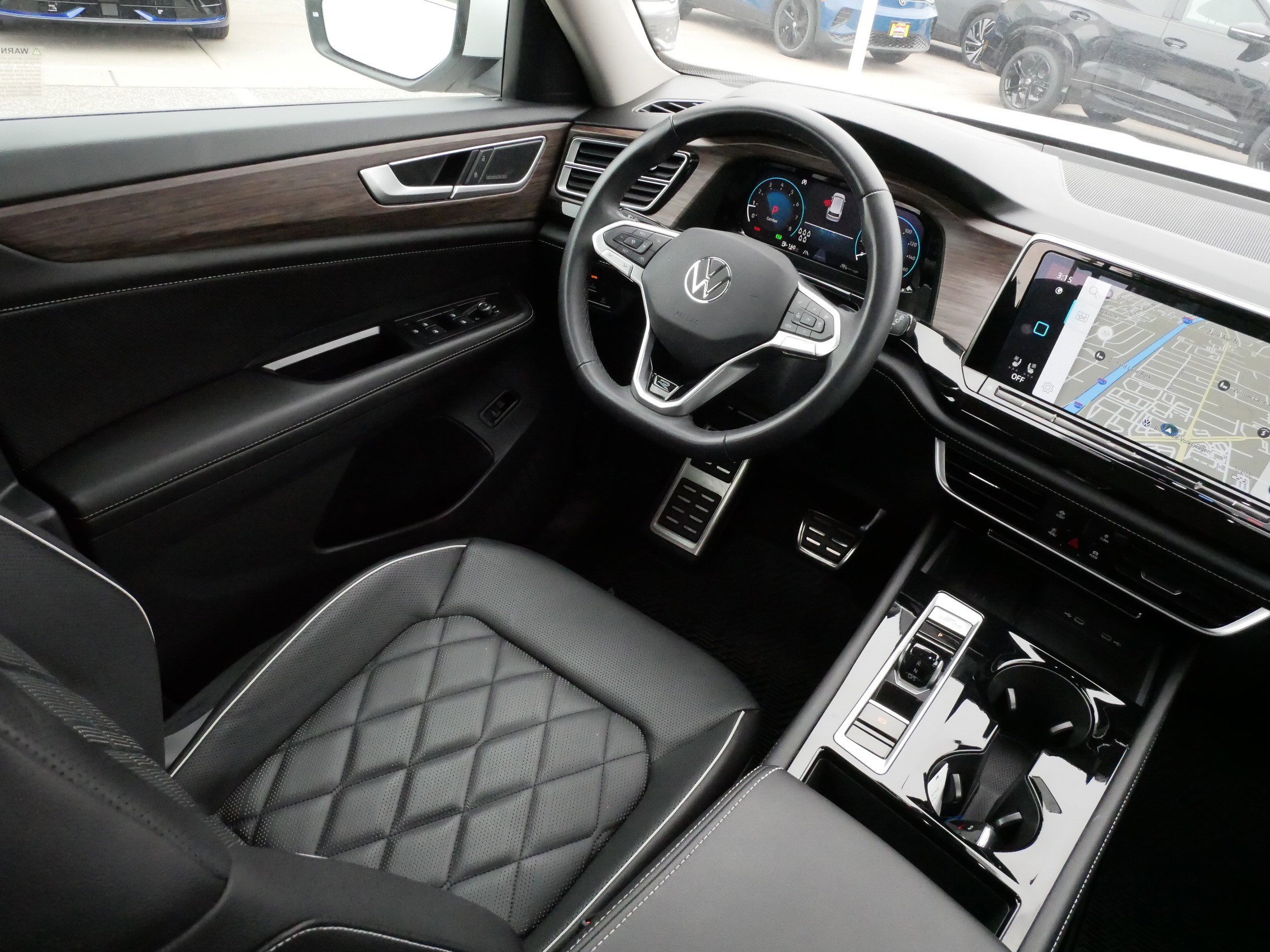 Certified 2025 Volkswagen Atlas SEL Premium R-Line AWD/4WD image 9