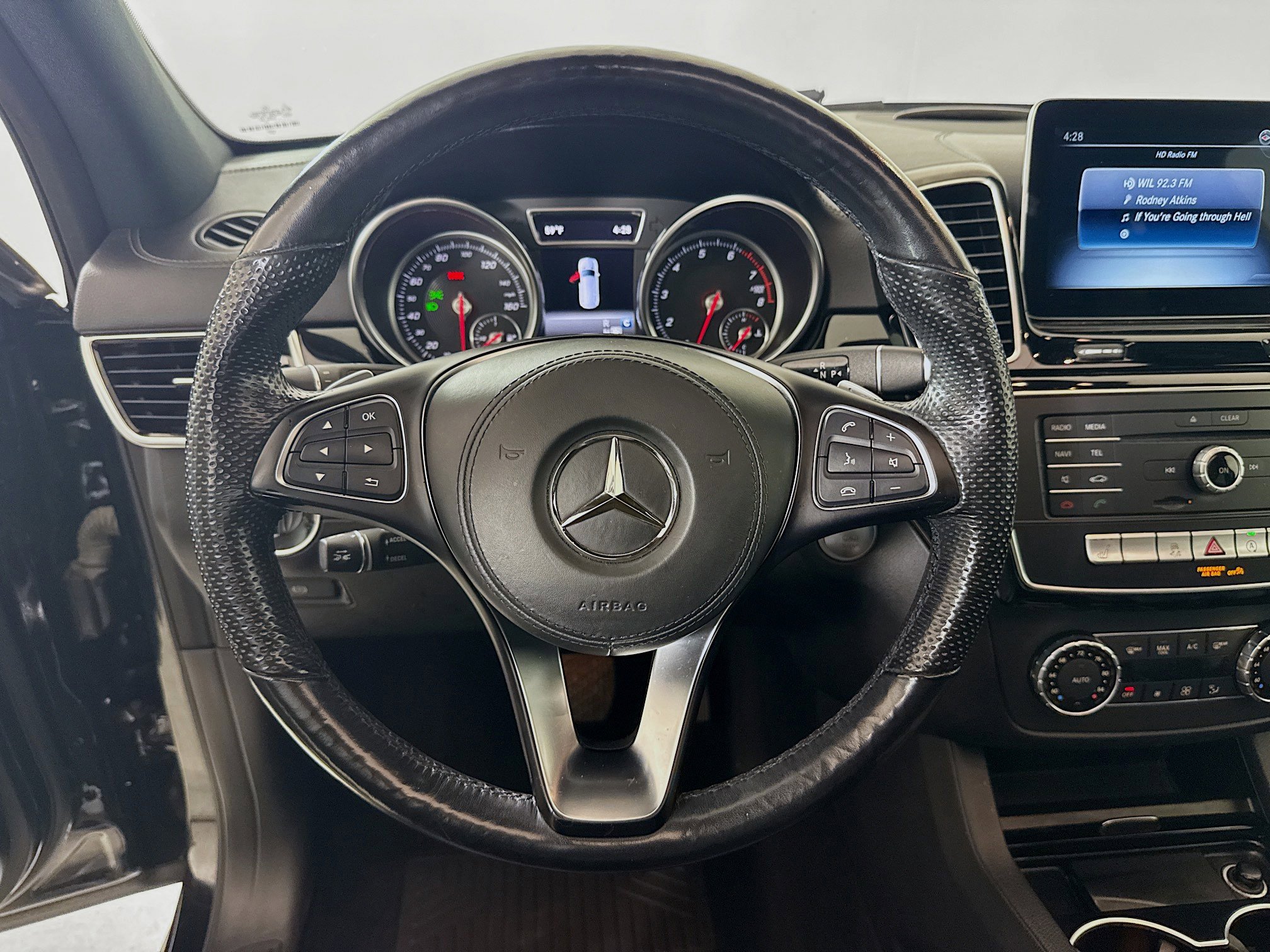 Used 2019 Mercedes-Benz GLS 450 4MATIC image 12