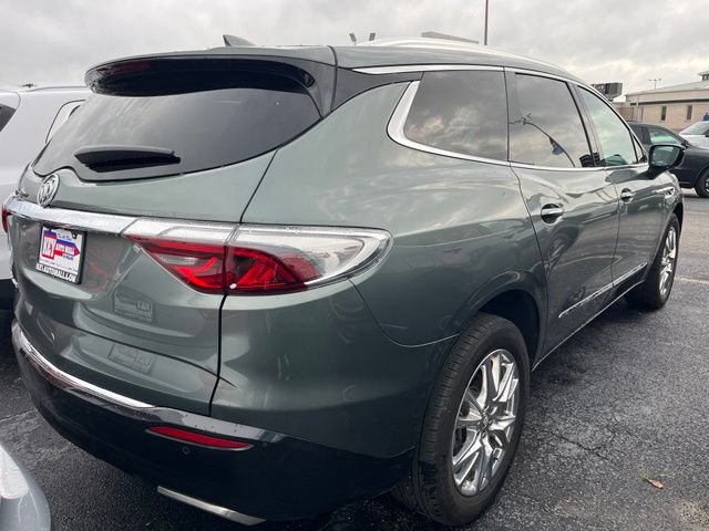Used 2023 Buick Enclave Premium w/ Experience Buick Package AWD/4WD image 4