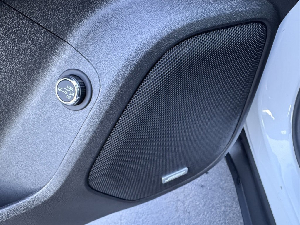 Used 2022 GMC Acadia Denali w/ Denali Technology Package image 24