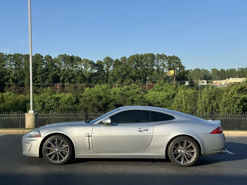 Used 2011 Jaguar XK R RWD image 2