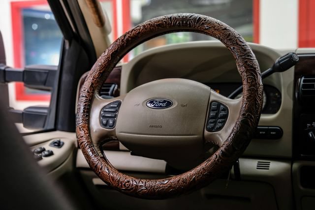 Used 2005 Ford F350 King Ranch AWD/4WD image 18