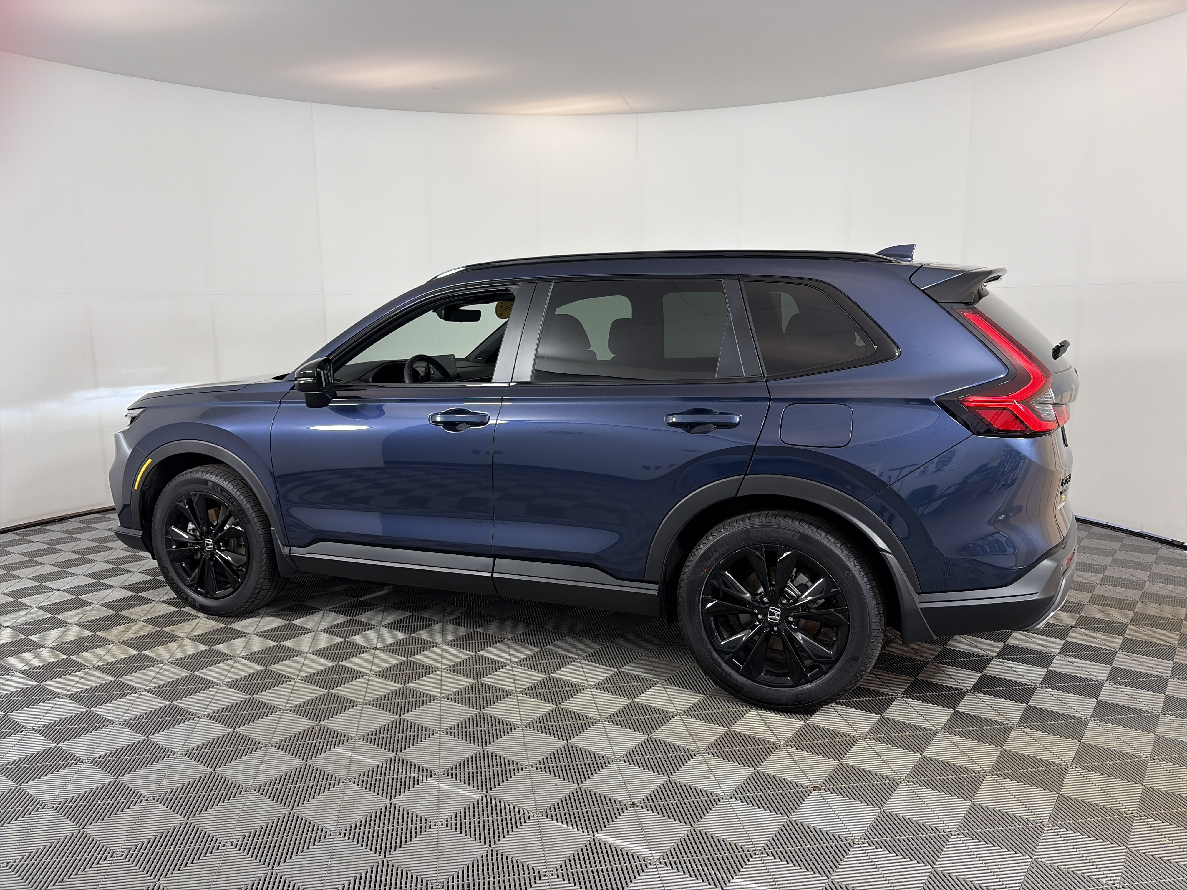 Used 2026 Honda CR-V Sport Touring image 8
