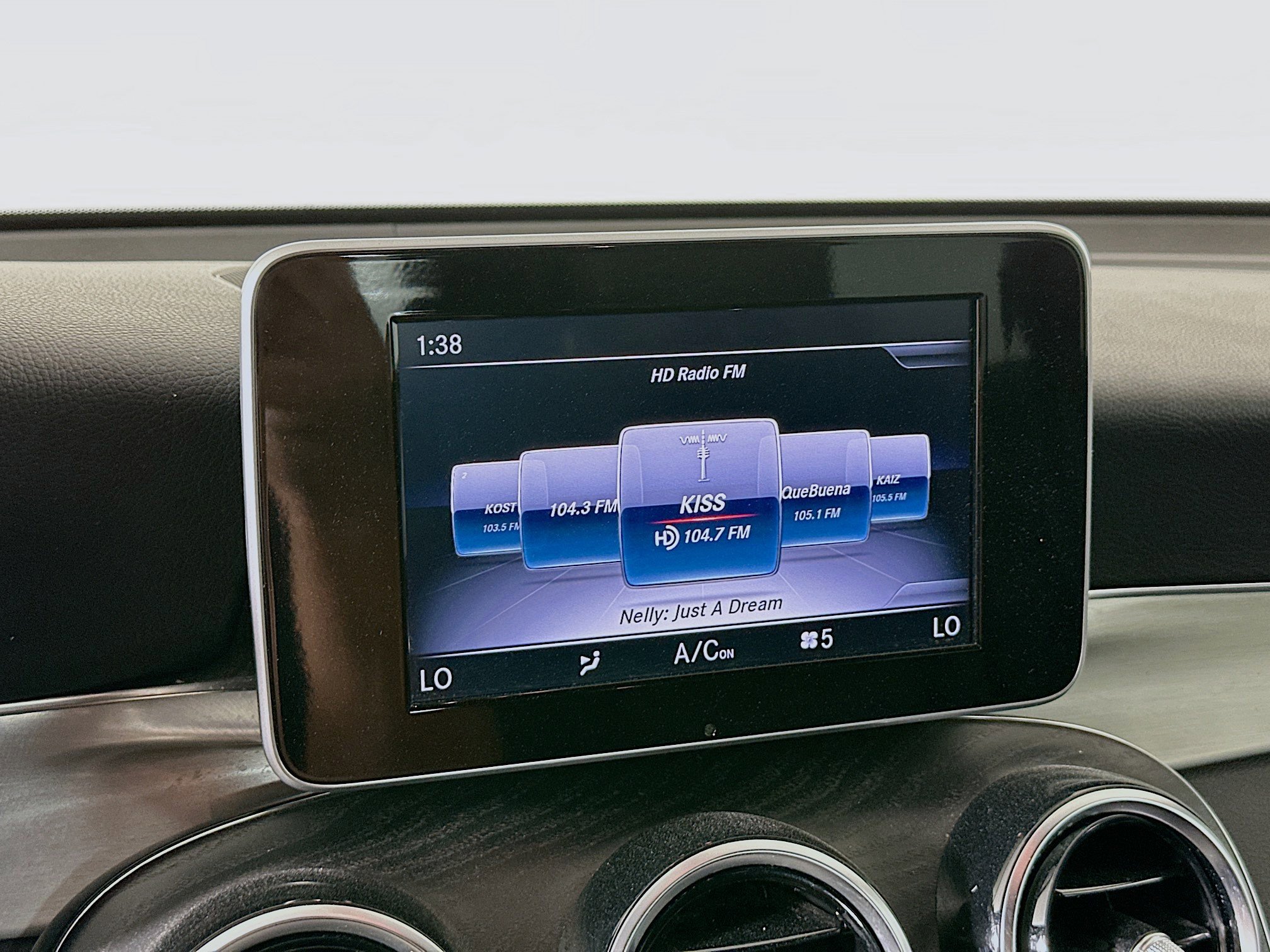 Used 2019 Mercedes-Benz GLC 300 GLC 300 image 21