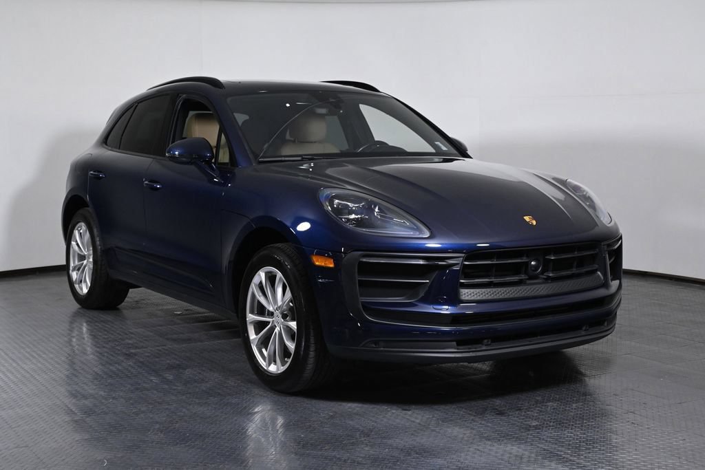 Used 2023 Porsche Macan AWD/4WD image 9