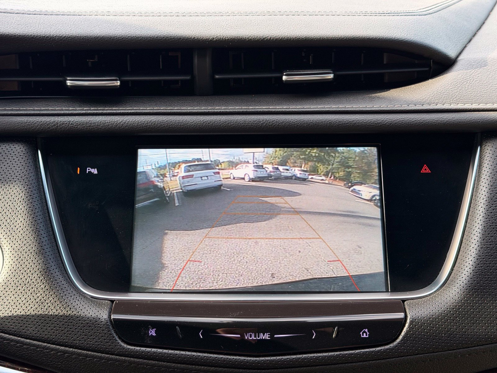 Used 2018 Cadillac XT5 Luxury w/ Driver Awareness Package FWD image 23