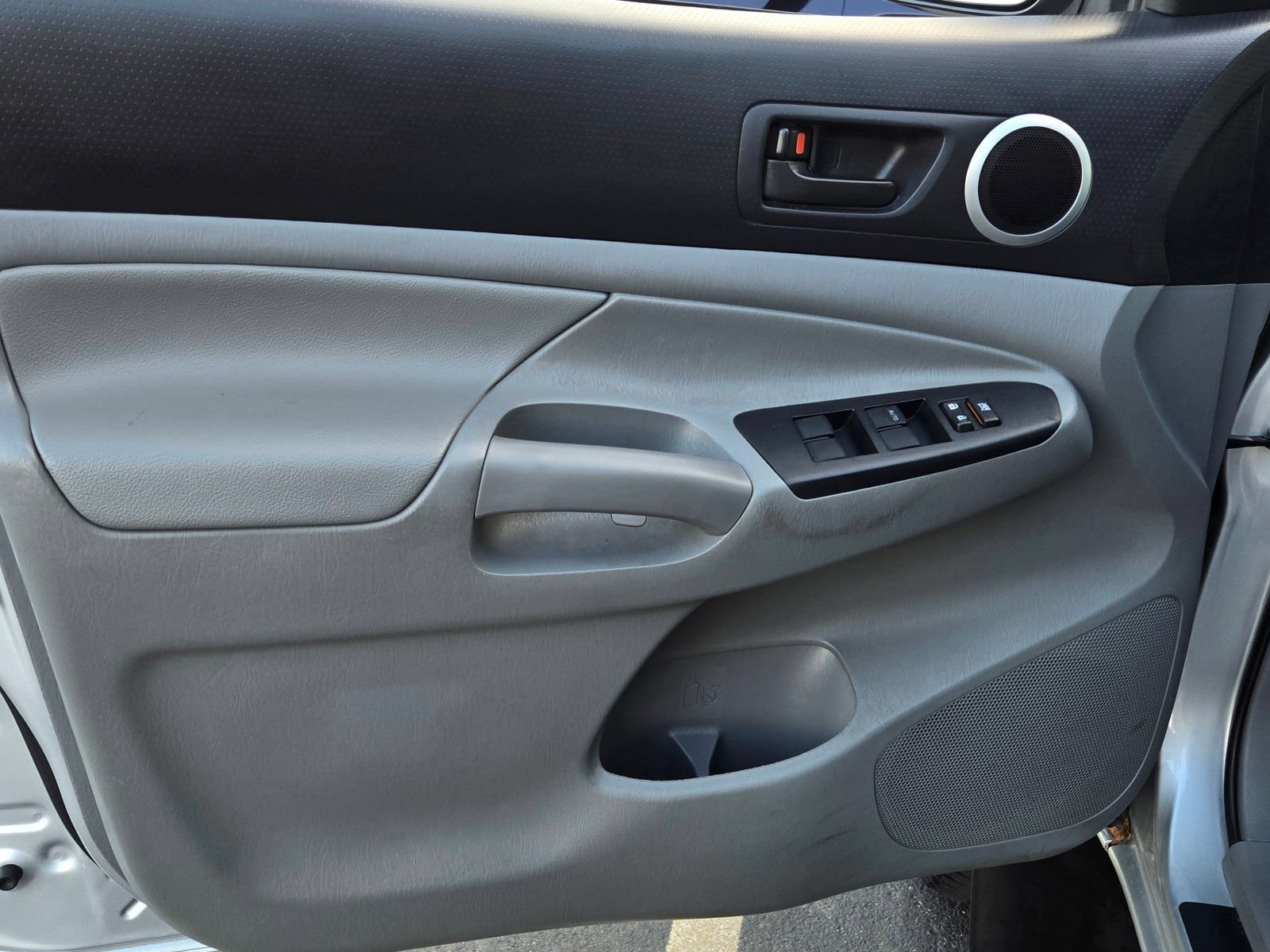Used 2013 Toyota Tacoma PreRunner w/ SR5 Pkg RWD image 9