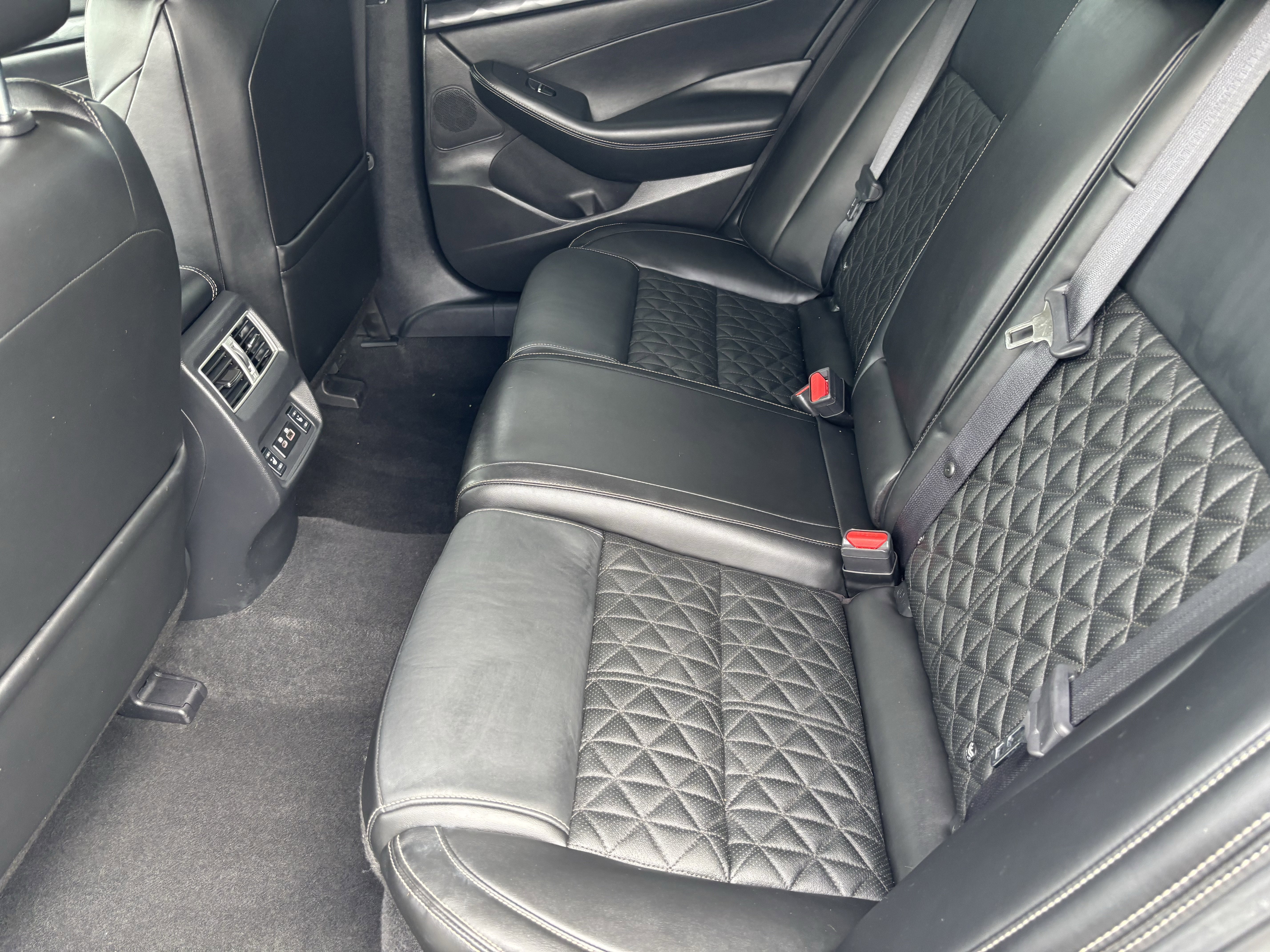 Used 2022 Nissan Maxima Platinum w/ Sport Mat Group FWD image 15