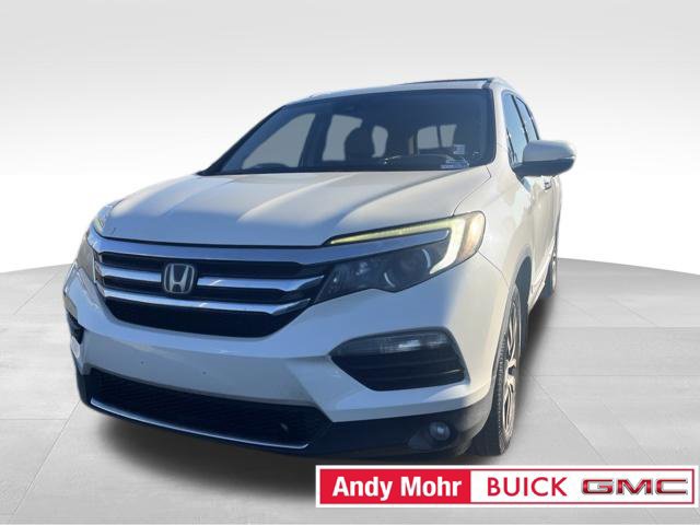 Used 2017 Honda Pilot Touring image 4