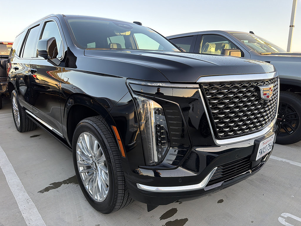 Certified 2026 Cadillac Escalade Luxury RWD image 3