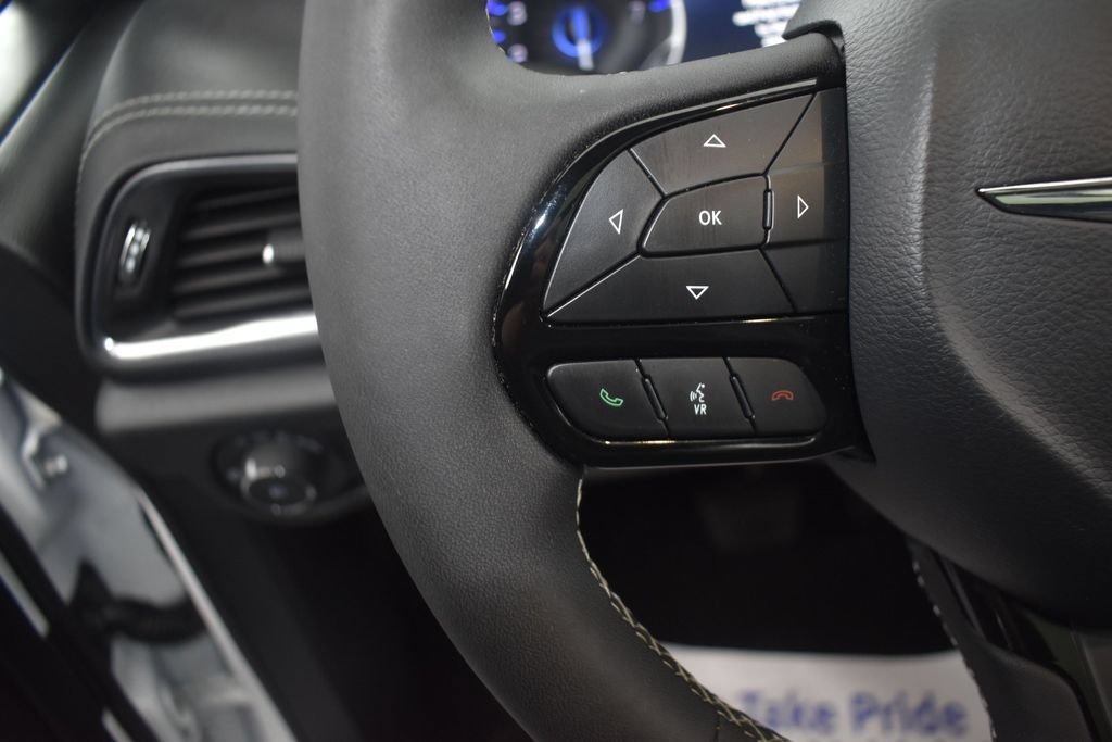 Used 2025 Chrysler Pacifica Limited FWD image 21