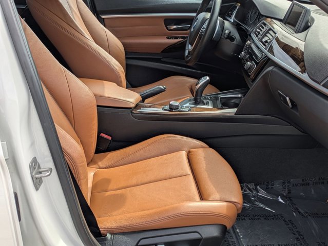 Used 2017 BMW 330i Sedan image 19