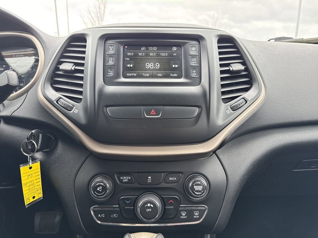 Used 2016 Jeep Cherokee Sport w/ Cold Weather Group AWD/4WD image 20