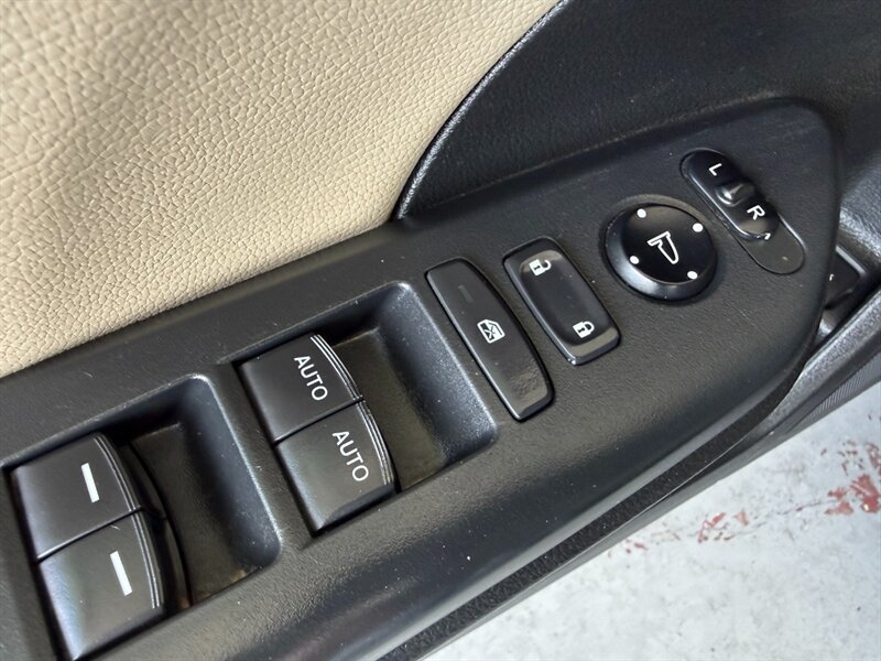 Used 2017 Honda Civic EX-L image 22
