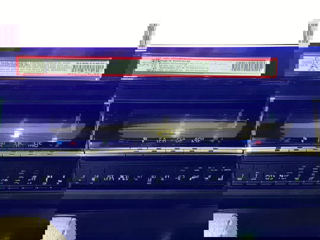 Used 2025 Toyota Sienna XSE w/ XSE Premium Package image 20