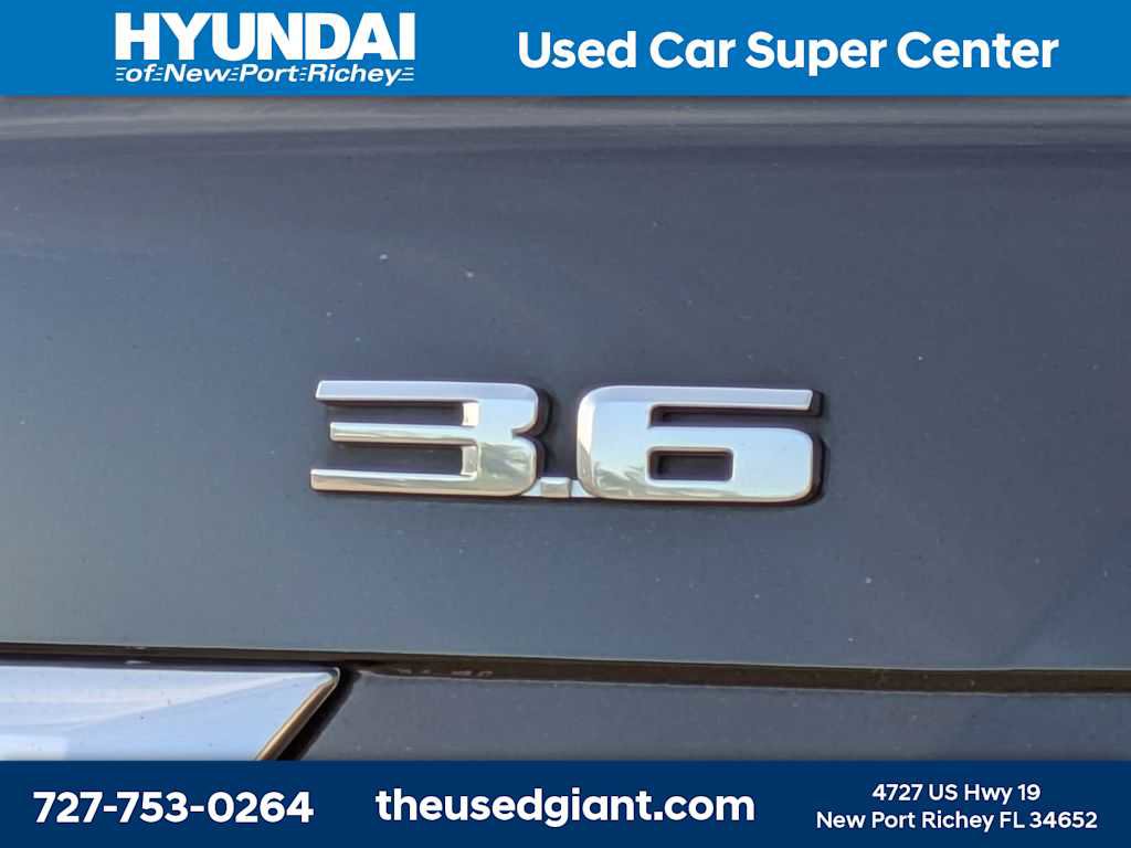 Used 2017 Cadillac XT5 FWD image 14
