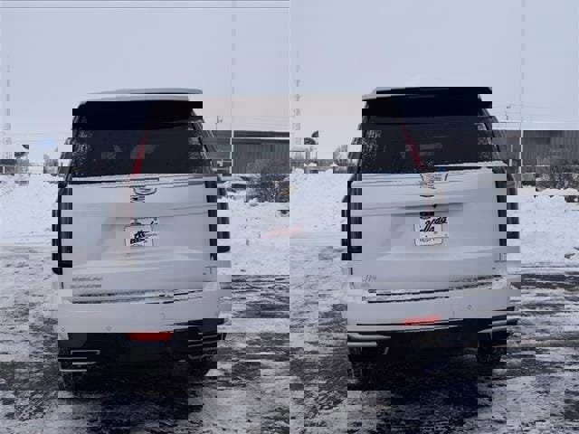 Used 2022 Cadillac Escalade Premium Luxury w/ Touring Package image 6