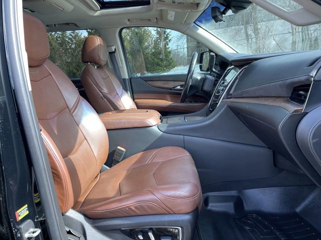 Used 2019 Cadillac Escalade Premium Luxury image 29