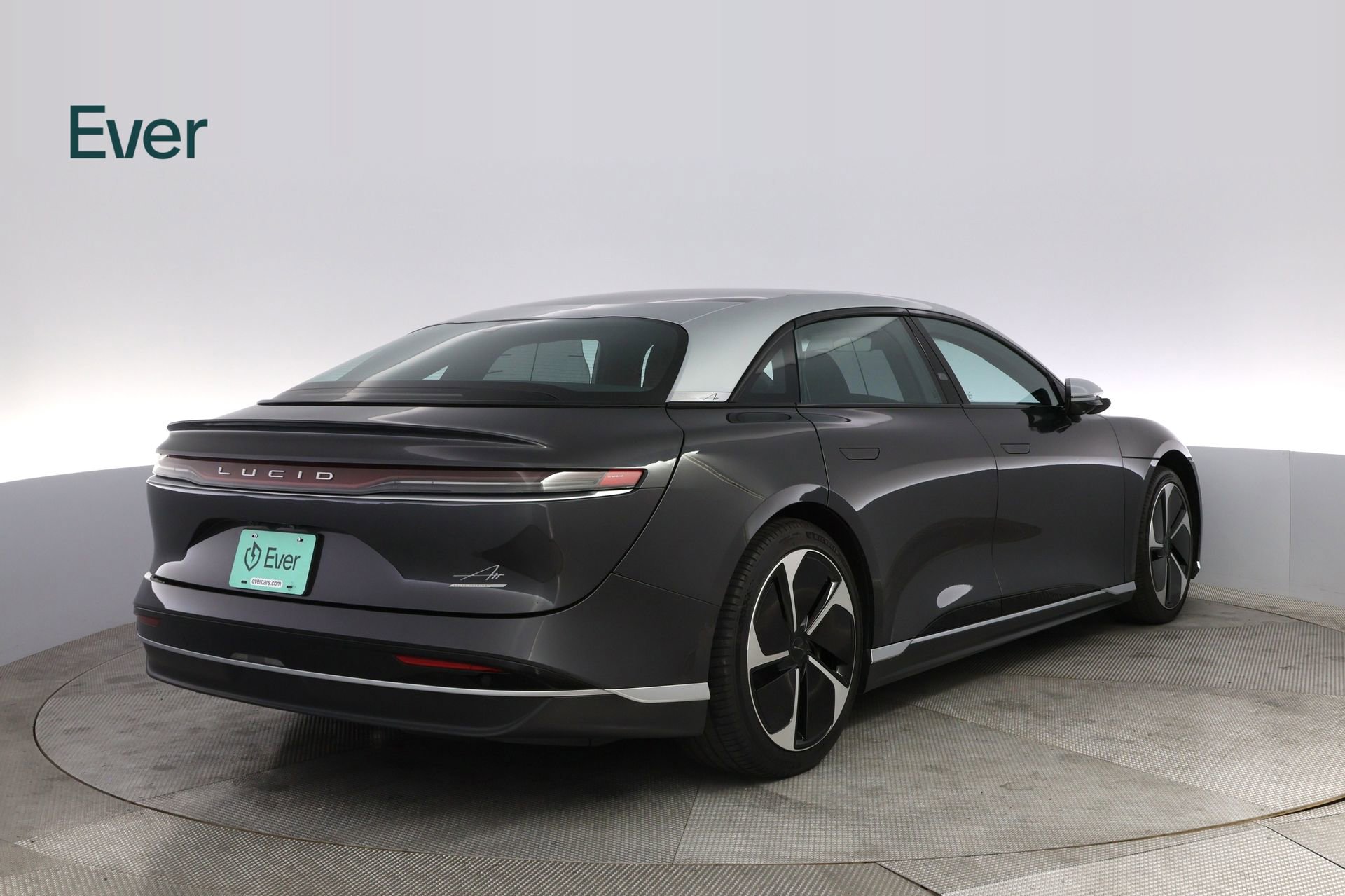 Used 2023 Lucid Air Grand Touring image 3
