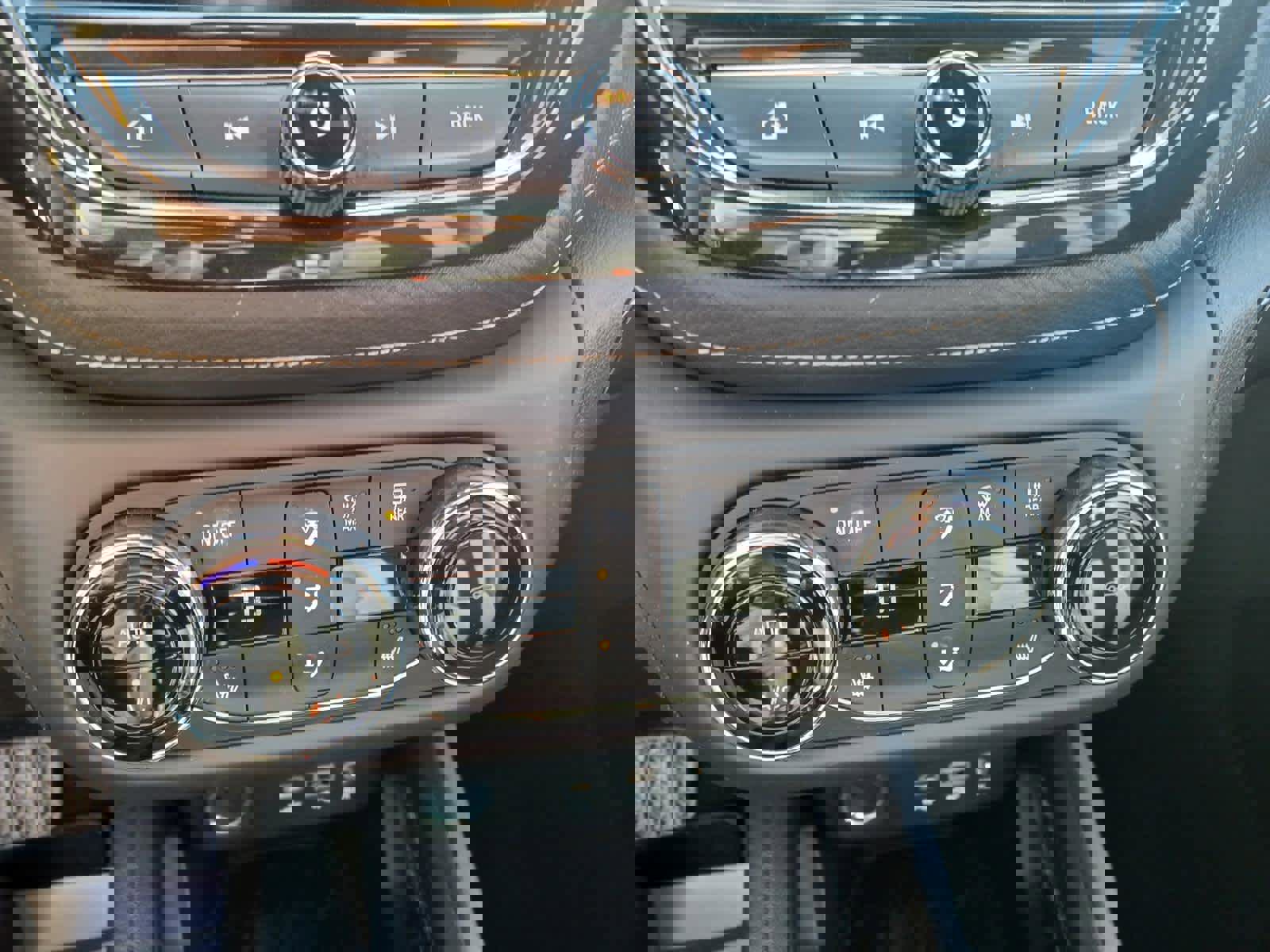 Used 2023 Chevrolet TrailBlazer ACTIV w/ Sun and Liftgate Package image 13