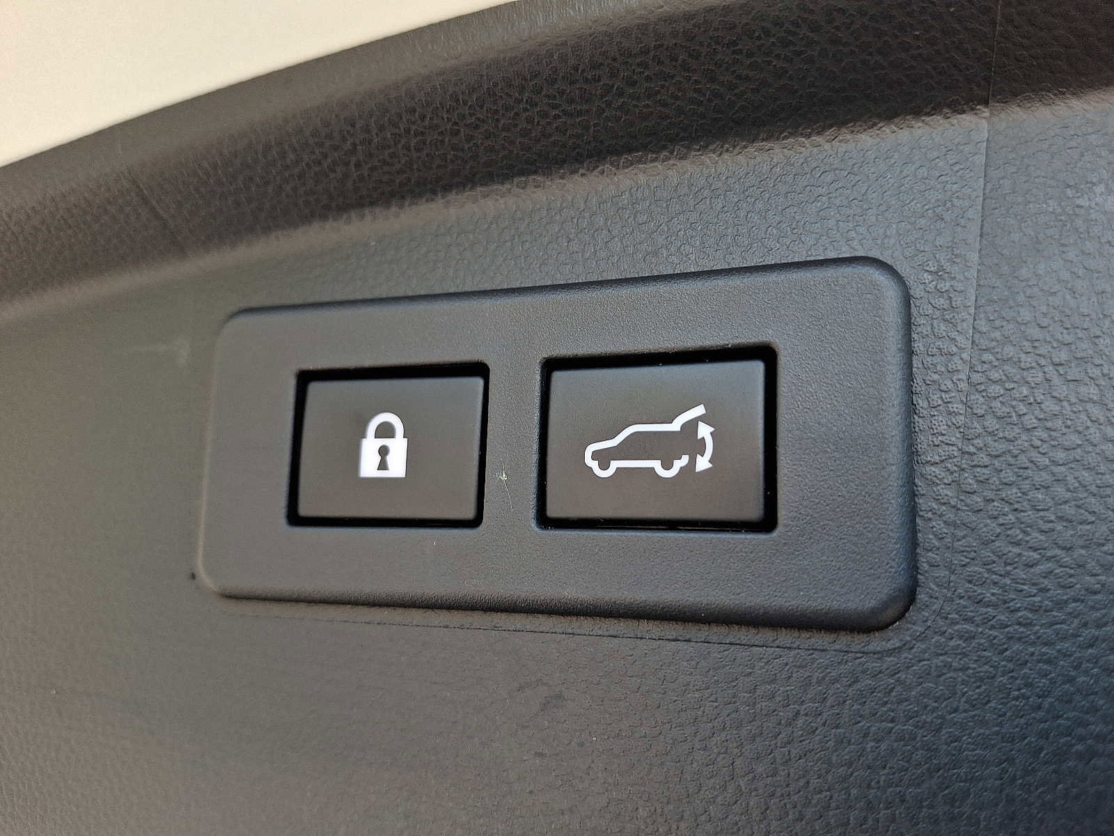 Used 2020 Subaru Outback Touring XT image 30