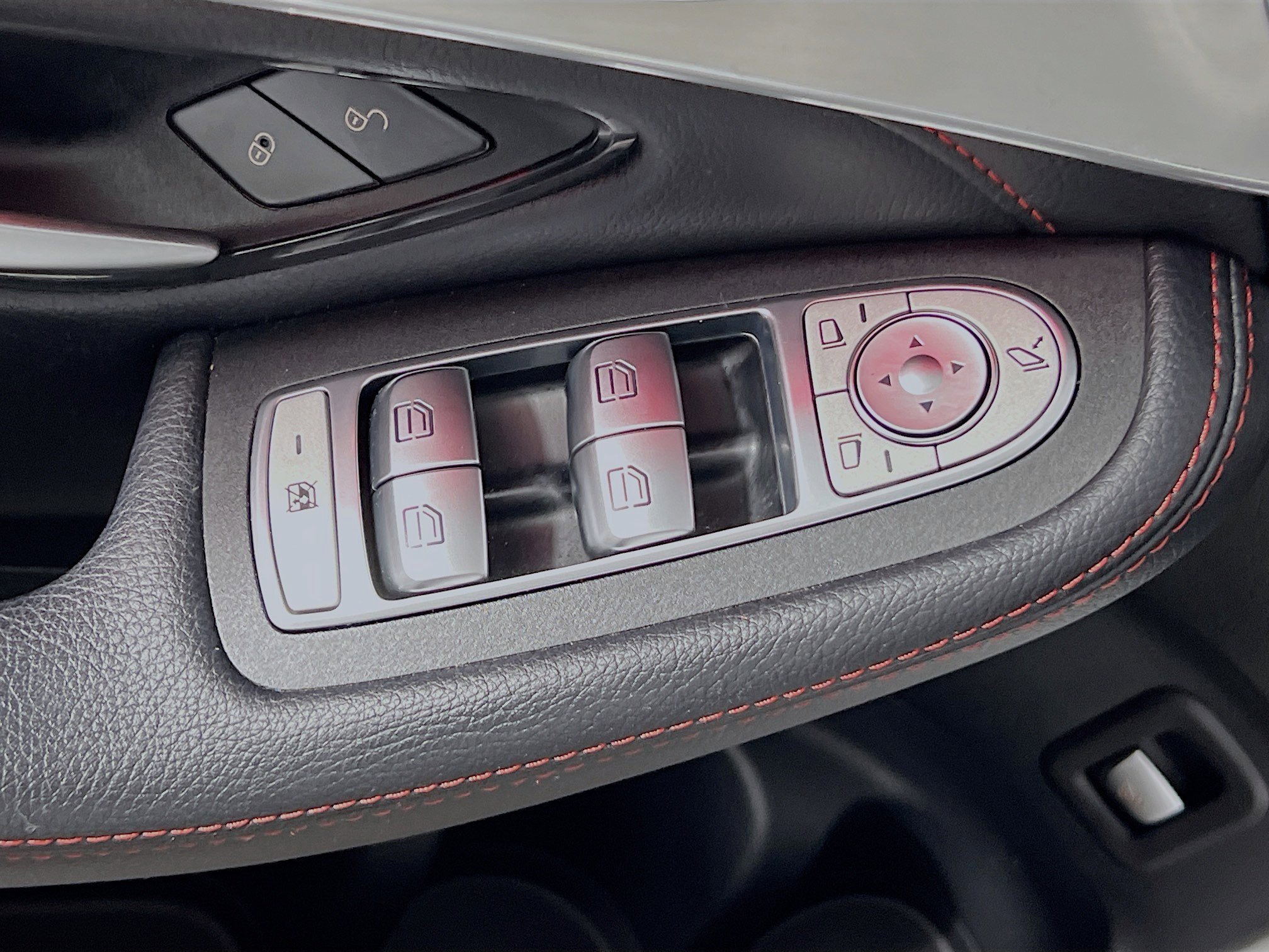 Used 2022 Mercedes-Benz GLC 43 AMG 4MATIC image 17