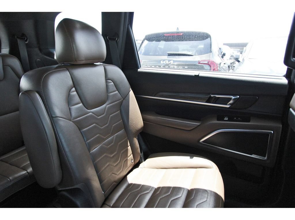 Used 2020 Kia Telluride SX w/ SX Prestige Package AWD/4WD image 13