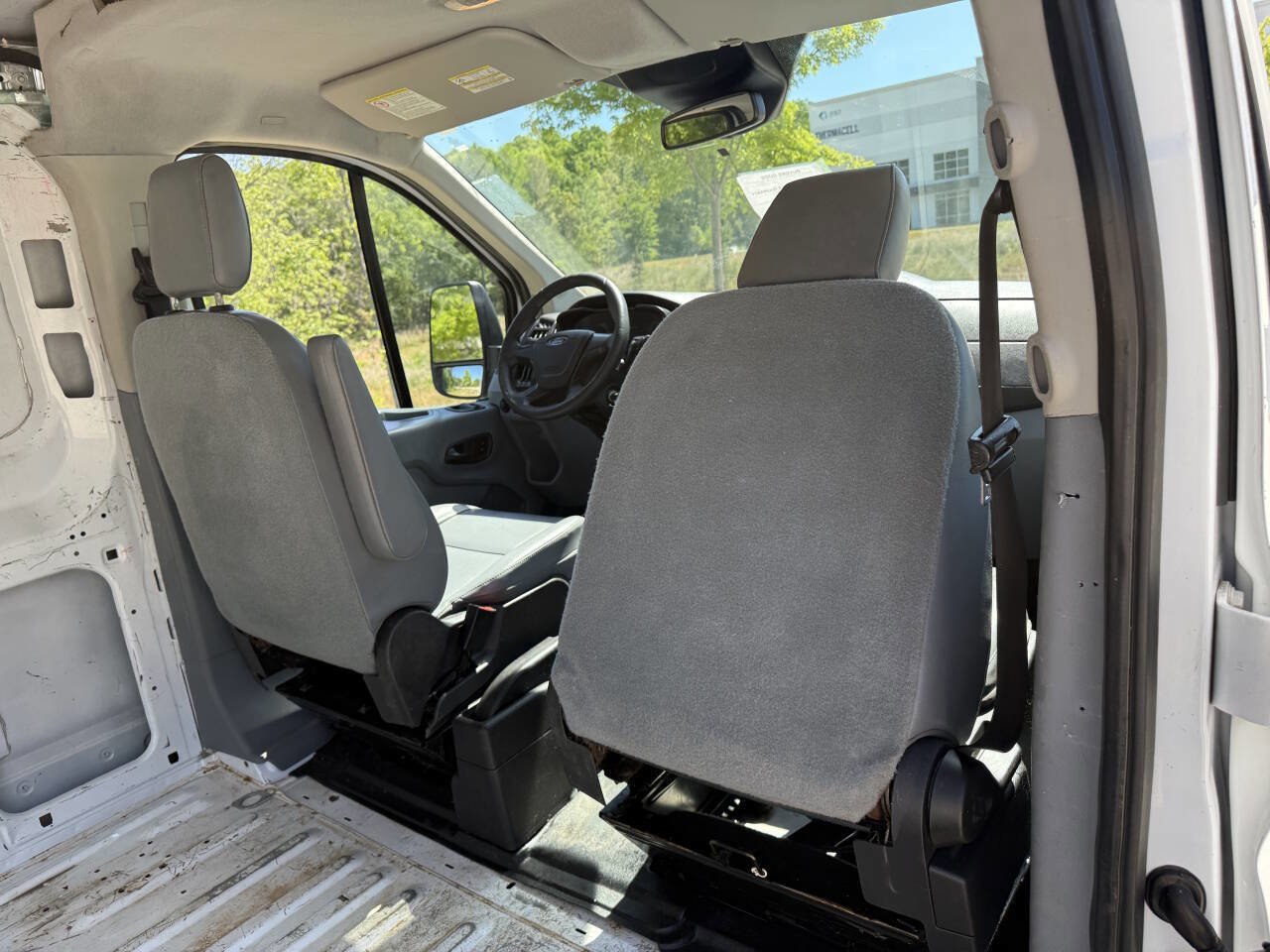 Used 2018 Ford Transit 150 148 Low Roof RWD image 18