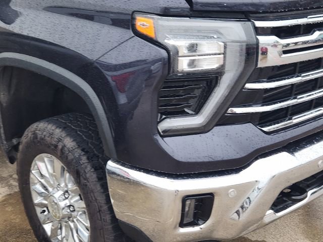Used 2024 Chevrolet Silverado 2500 LTZ w/ LTZ Texas Edition AWD/4WD image 5