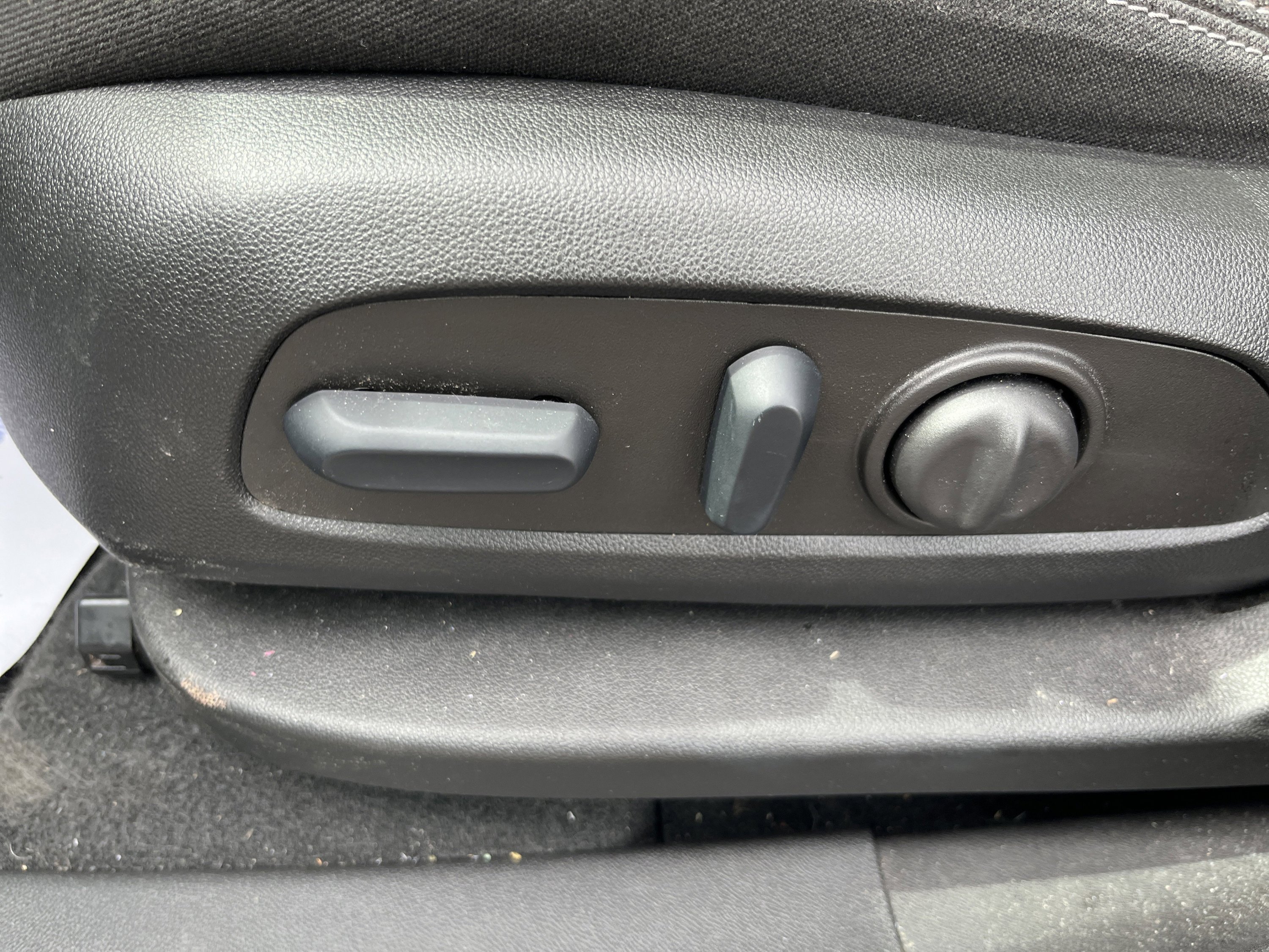 Used 2022 GMC Terrain SLE w/ Driver Convenience Package AWD/4WD image 15