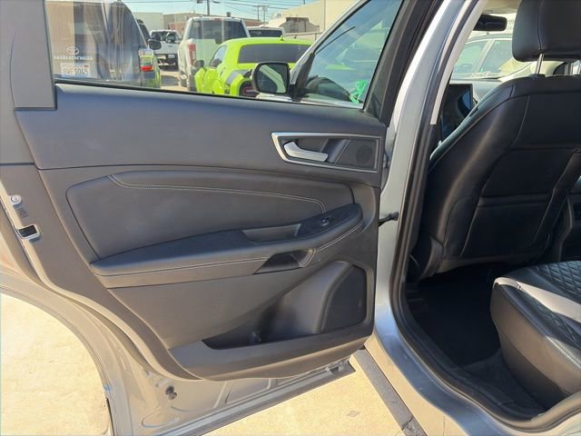 Used 2024 Ford Edge Titanium image 5