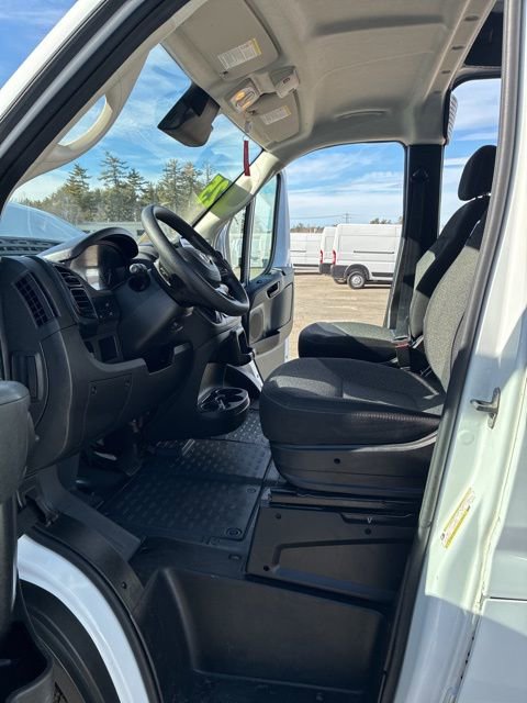 Used 2025 RAM ProMaster 2500 w/ Convenience Group image 24