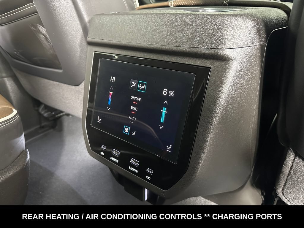 Used 2025 GMC Yukon Denali Ultimate AWD/4WD image 32