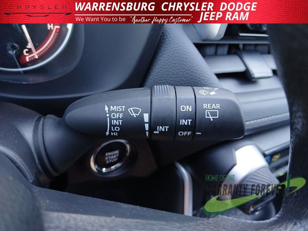 Used 2025 Toyota RAV4 XLE image 20