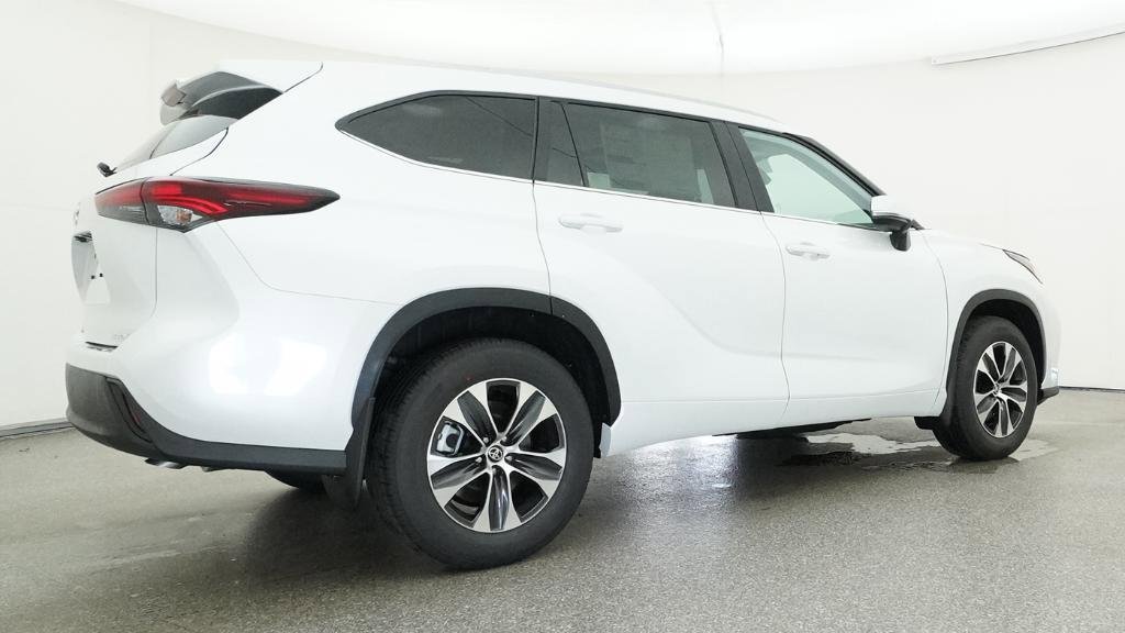 New 2026 Toyota Highlander XLE AWD/4WD image 18