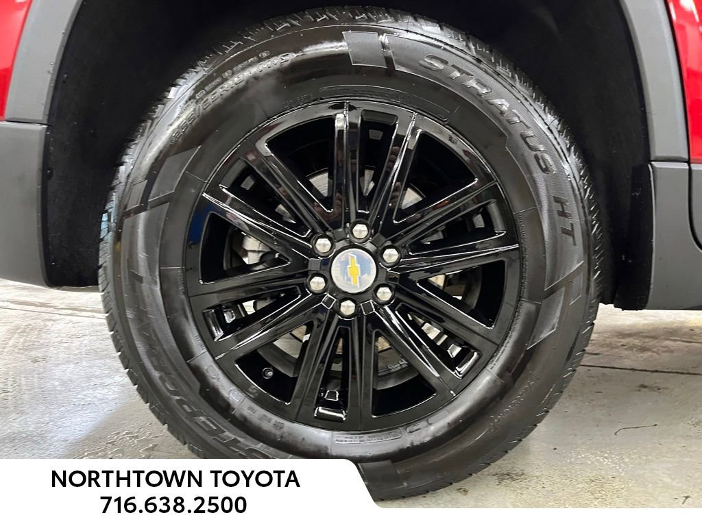 Used 2023 Chevrolet Traverse LT image 31