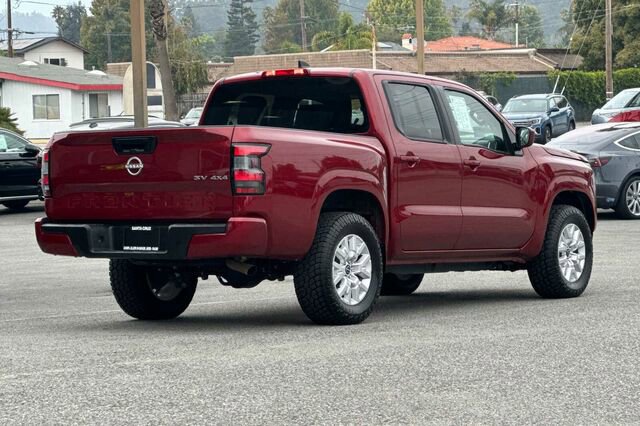 Used 2023 Nissan Frontier SV image 4