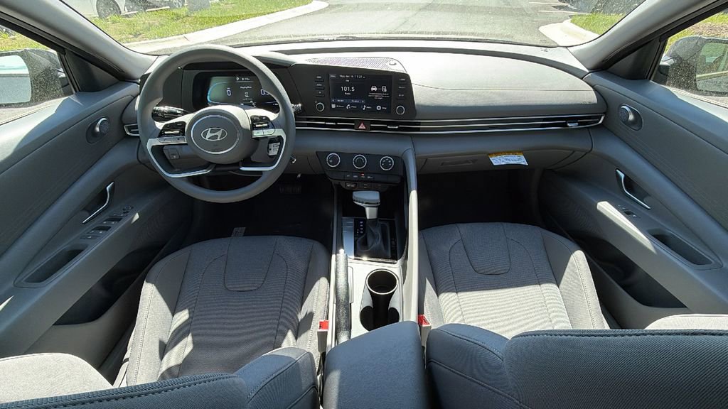 New 2026 Hyundai Elantra SE image 21
