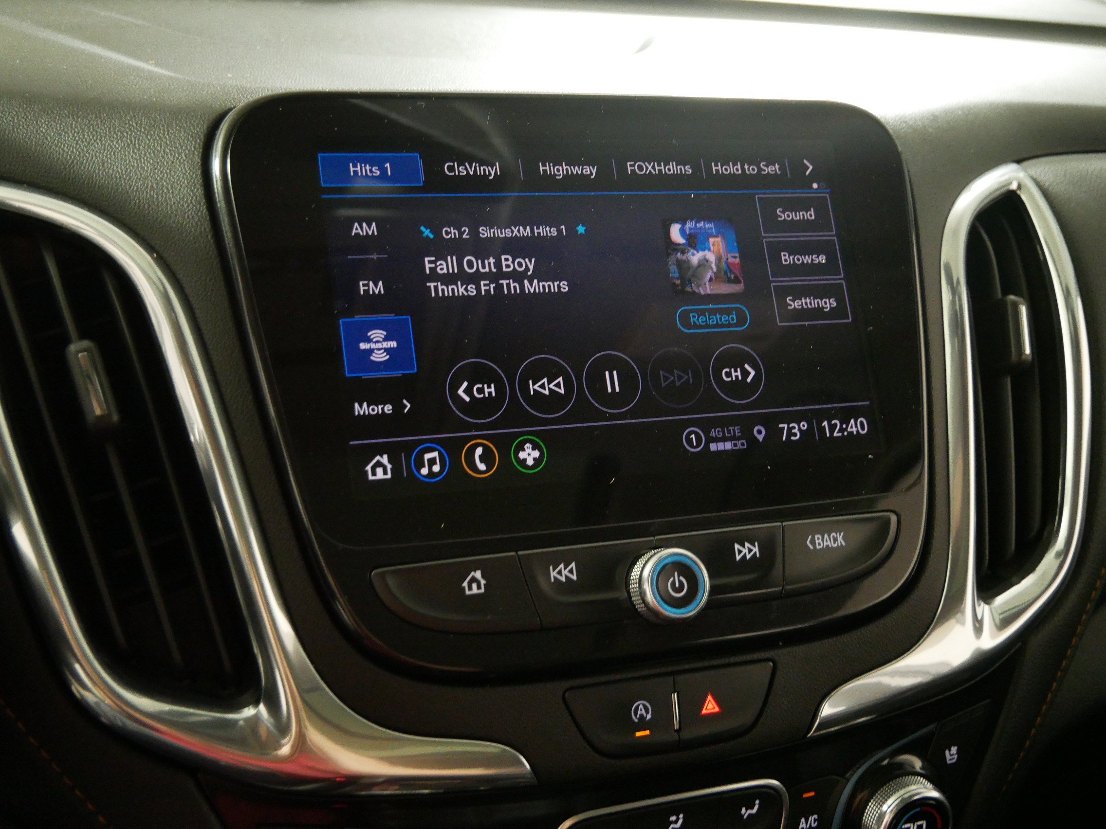 Used 2023 Chevrolet Equinox Premier image 22