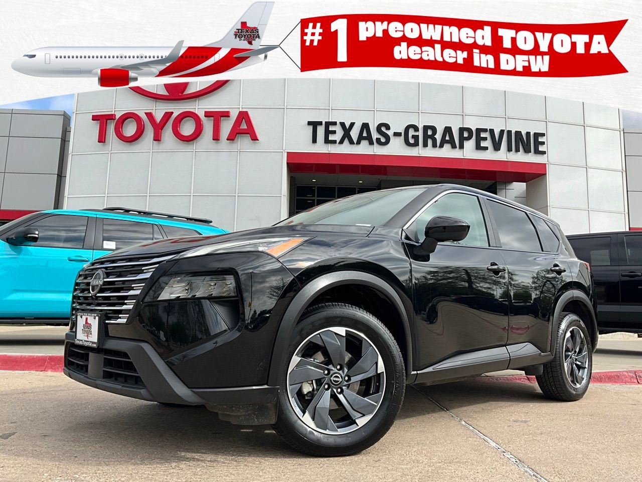 Used 2025 Nissan Rogue SV image 1