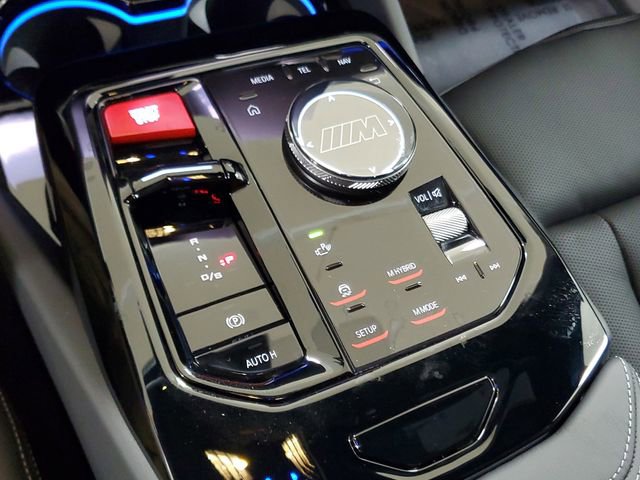 Used 2025 BMW M5 w/ Carbon Package image 22