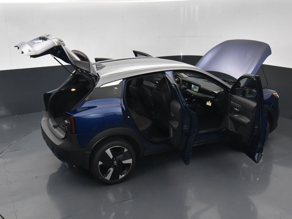 Certified 2025 Nissan Kicks SR image 44