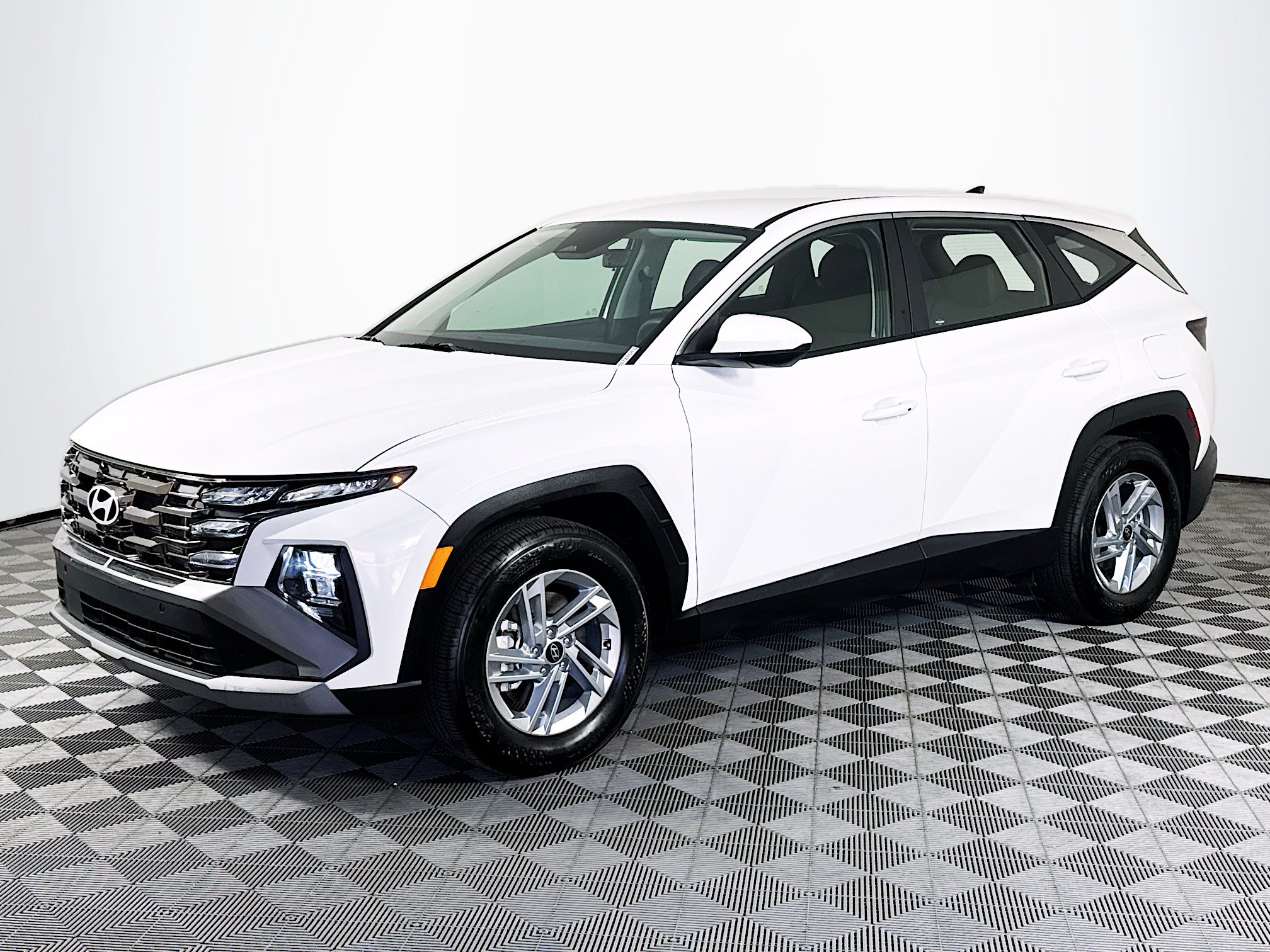 Used 2026 Hyundai Tucson SE FWD image 4