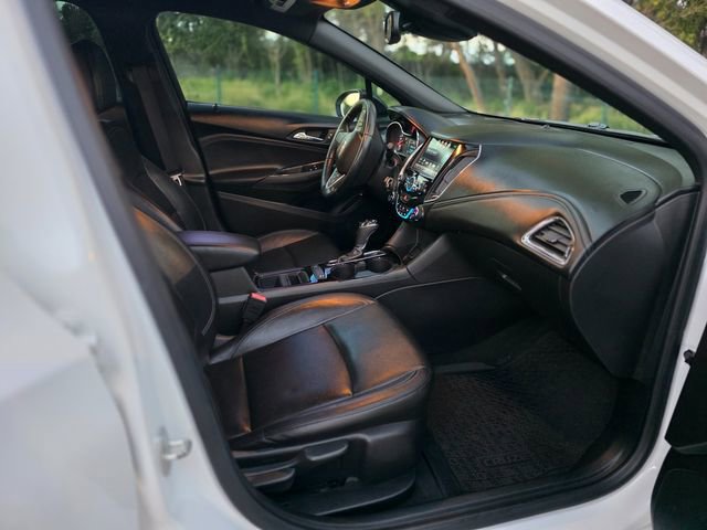 Used 2018 Chevrolet Cruze Premier image 24