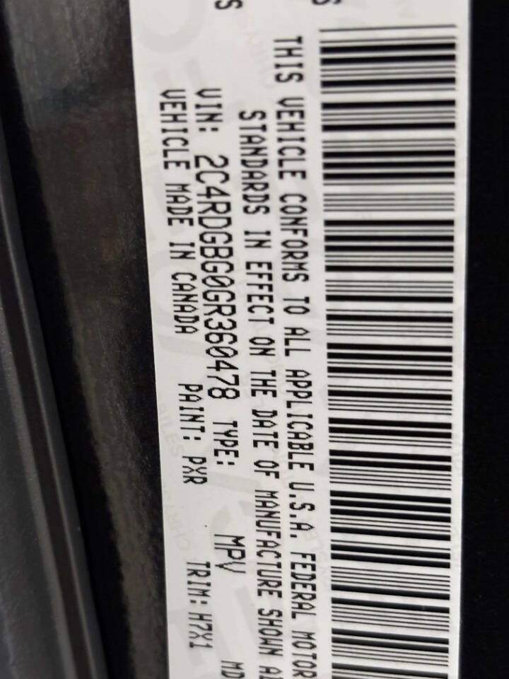 Used 2016 Dodge Grand Caravan American Value Package FWD image 29