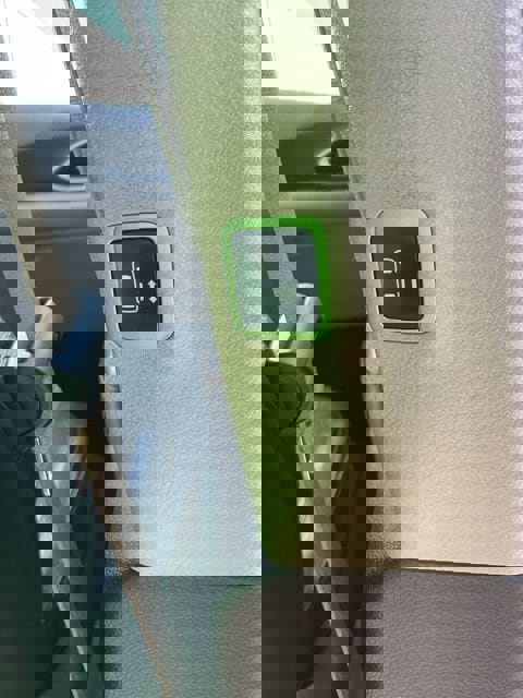 Used 2020 Chrysler Pacifica Touring-L image 16