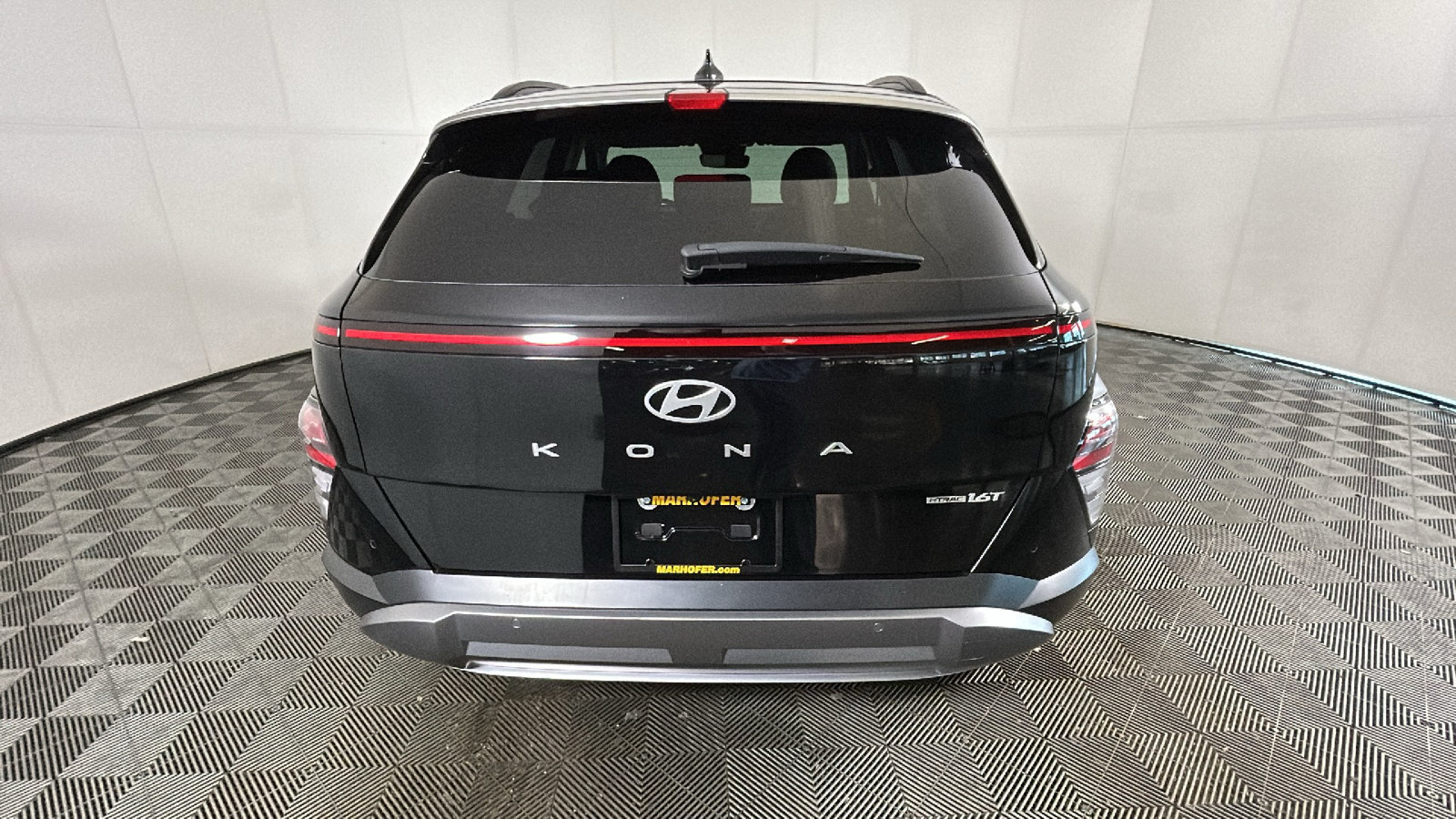 Used 2025 Hyundai Kona Limited AWD/4WD image 4