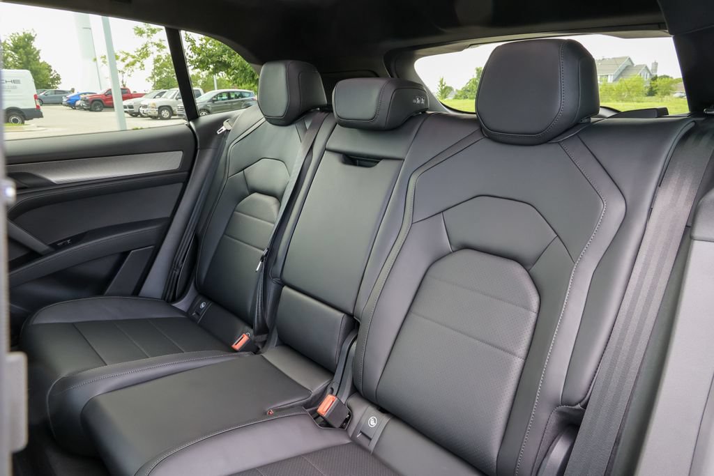 New 2026 Porsche Cayenne Electric AWD/4WD image 70