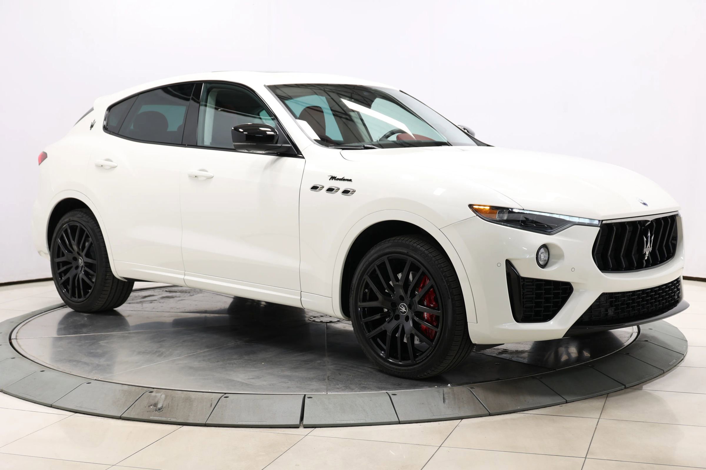 Used 2022 Maserati Levante Modena image 96