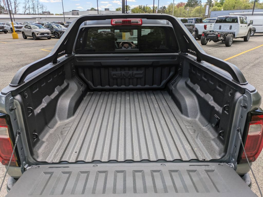 New 2026 GMC Canyon AT4 w/ Nightfall Edition AWD/4WD image 37